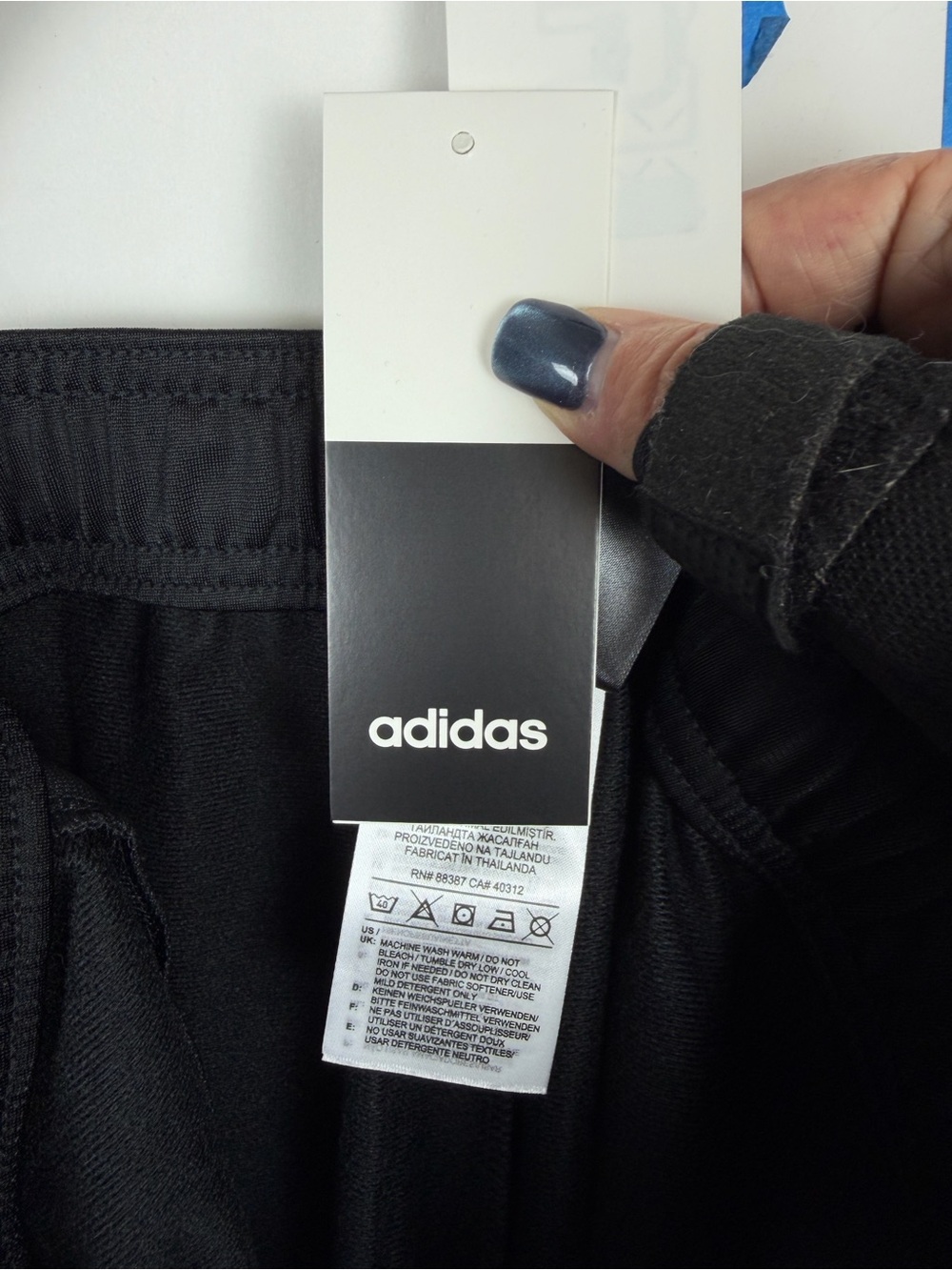 Adidas NWT Men’s Essentials 3 Stripe Running Pants Black W/White Stripe SZ Large - Picture 5 of 16